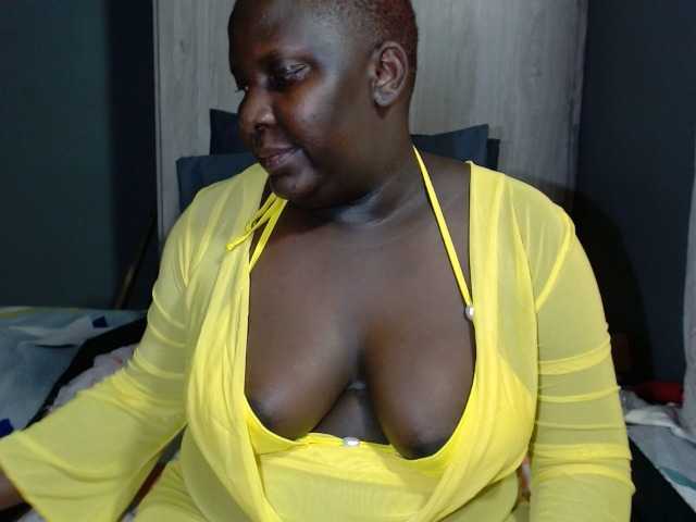 SavageLuna08 live cam on BongaCams