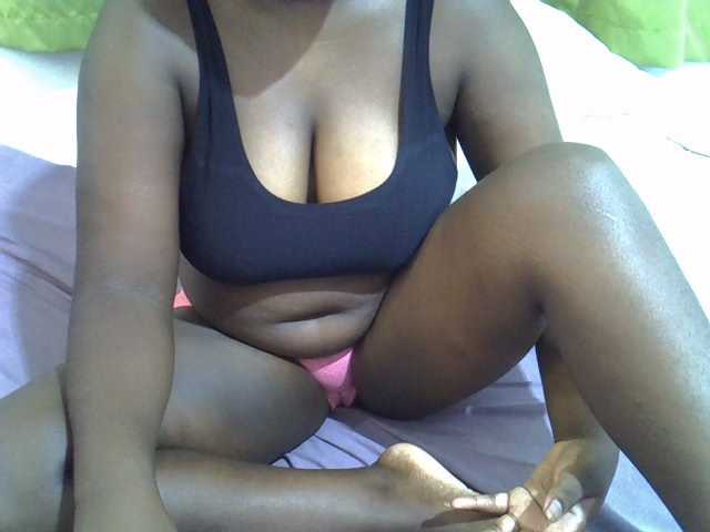 Hotcandy20 live cam on BongaCams