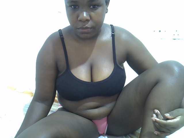 Hotcandy20 live cam on BongaCams