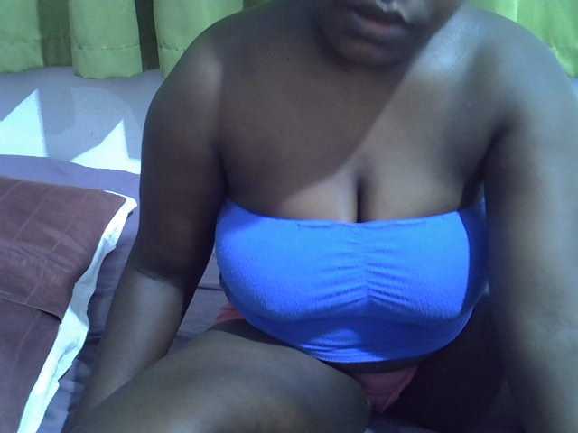 Hotcandy20 live cam on BongaCams
