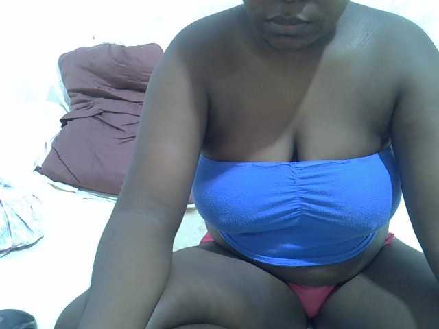 Hotcandy20 live cam on BongaCams