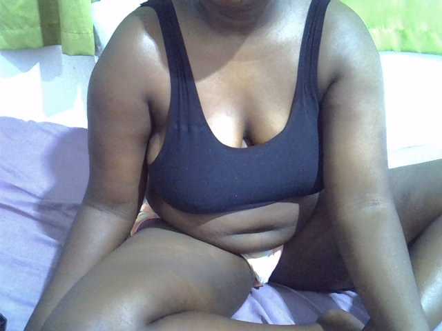 Hotcandy20 live cam on BongaCams