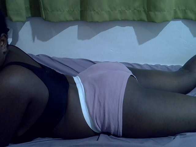 Hotcandy20 live cam on BongaCams