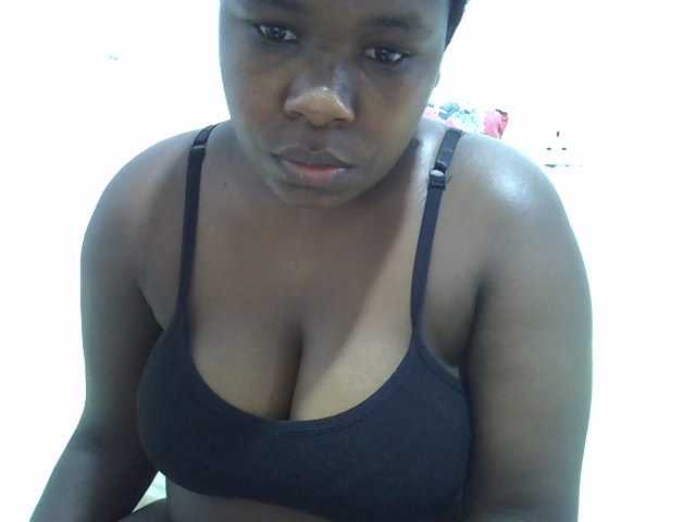 Hotcandy20 live cam on BongaCams