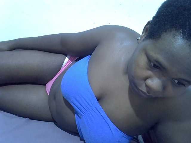 Hotcandy20 live cam on BongaCams