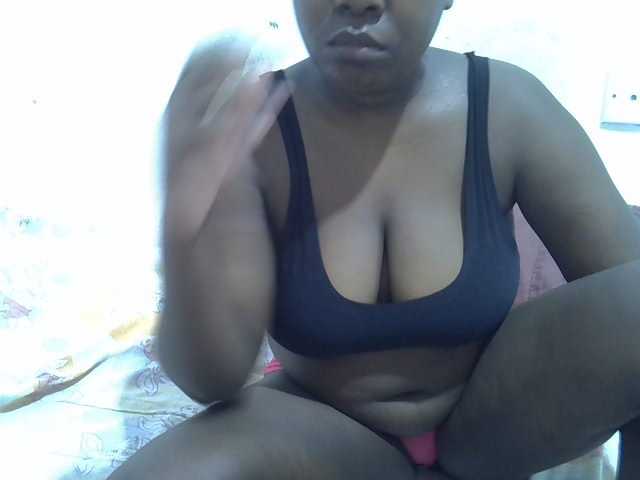 Hotcandy20 live cam on BongaCams