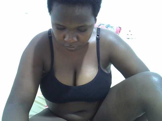 Hotcandy20 live cam on BongaCams