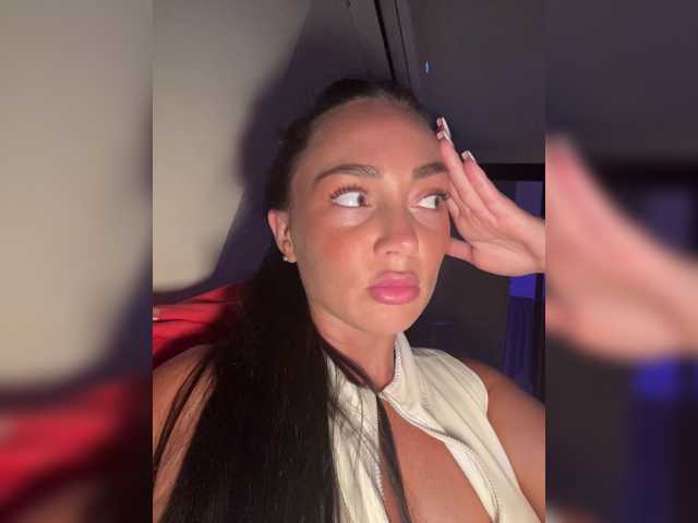 BabyTata211 live cam on BongaCams