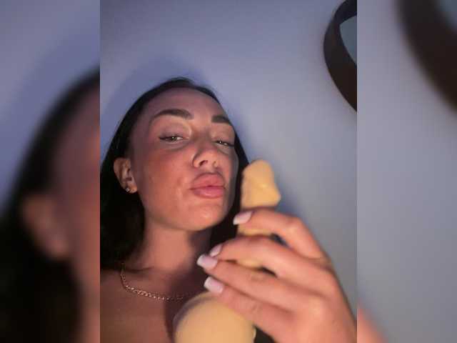 BabyTati21 live cam preview