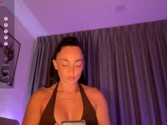 BabyTati21 live cam preview