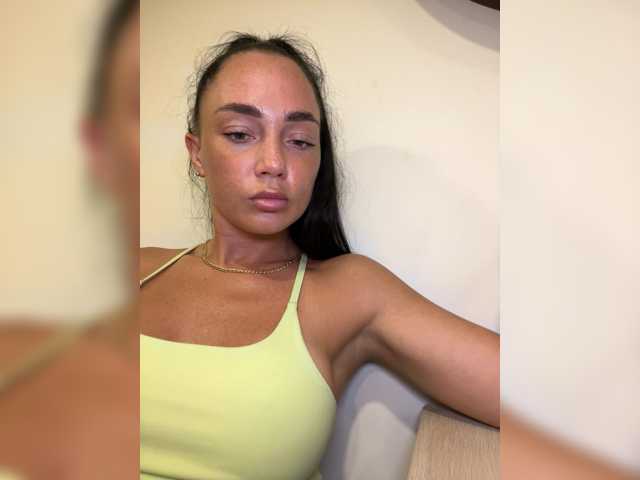 BabyTati21 live cam preview