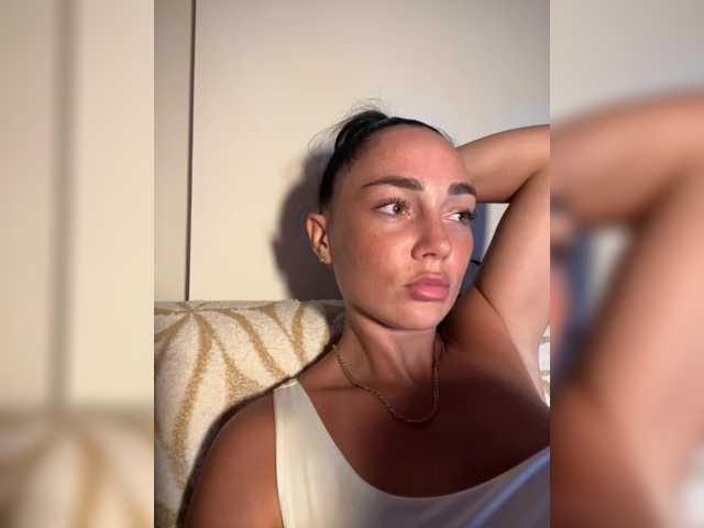 BabyTati21 live cam on BongaCams