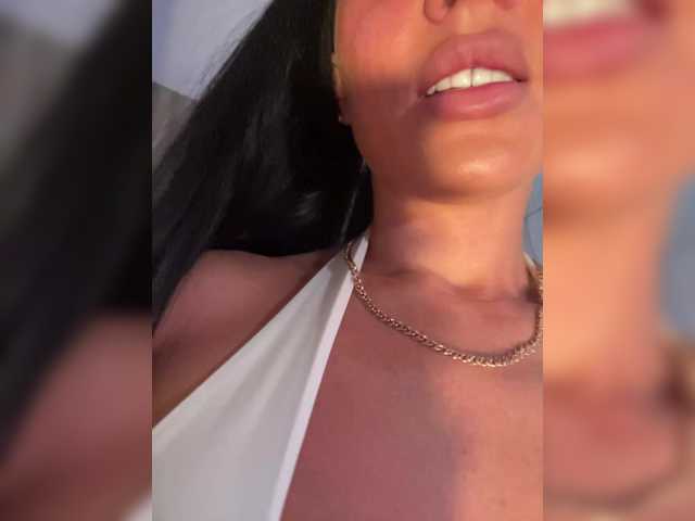 BabyTata211 live cam on BongaCams