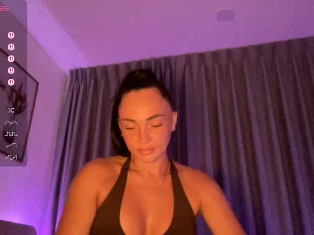 BabyTata211 live cam on BongaCams