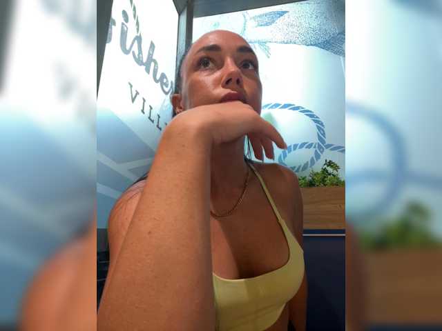 BabyTata211 live cam on BongaCams