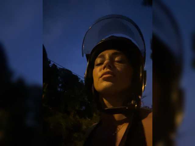 BabyTata211 live cam on BongaCams