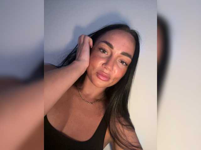 BabyTati21 live cam preview