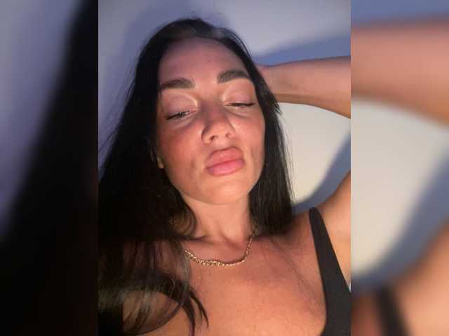 BabyTati21 live cam preview