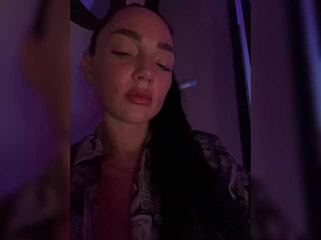 BabyTati21 live cam preview