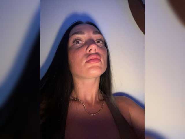 BabyTati21 live cam preview