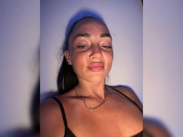 BabyTata211 live cam on BongaCams