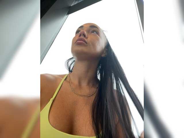 BabyTata211 live cam on BongaCams