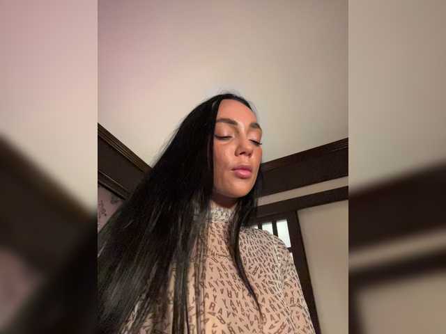 BabyTata211 live cam on BongaCams