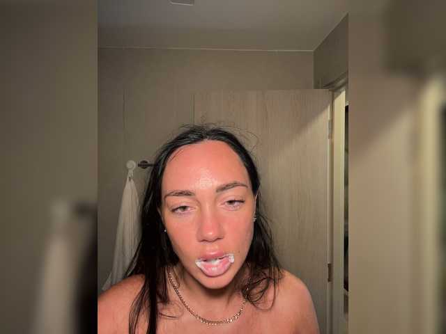 BabyTata211 live cam on BongaCams