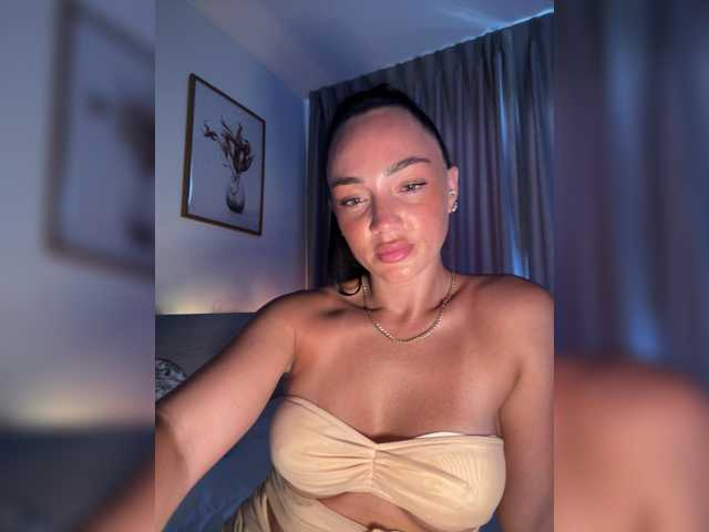 BabyTata211 live cam on BongaCams