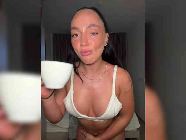 BabyTati21 webcam