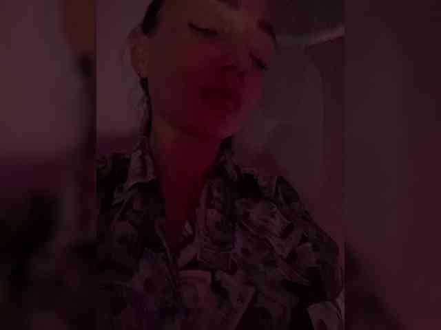 BabyTati21 webcam