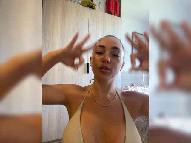 BabyTati21 webcam