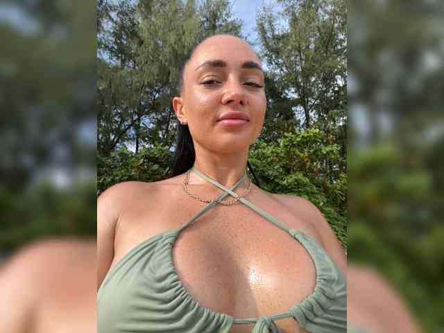 BabyTati21 webcam