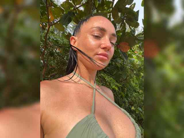 BabyTati21 webcam