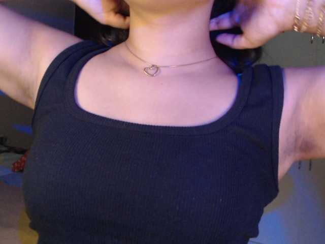 Itshotanu live cam preview