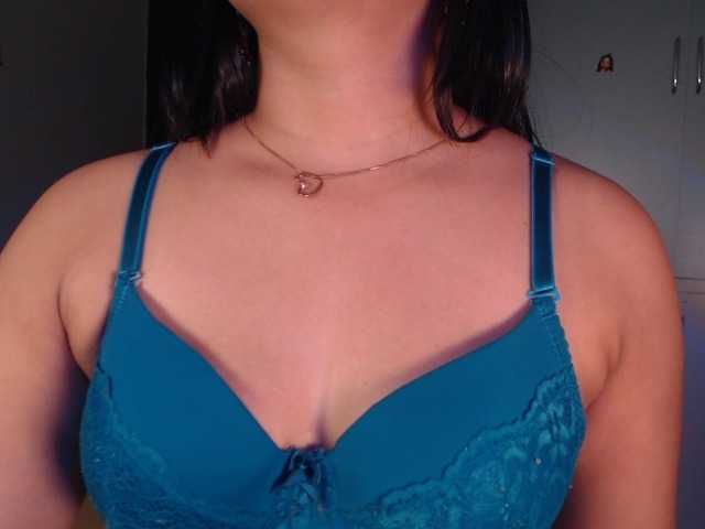 Itshotanu live cam preview