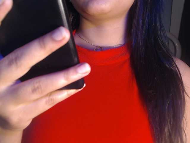 Itshotanu live cam on BongaCams