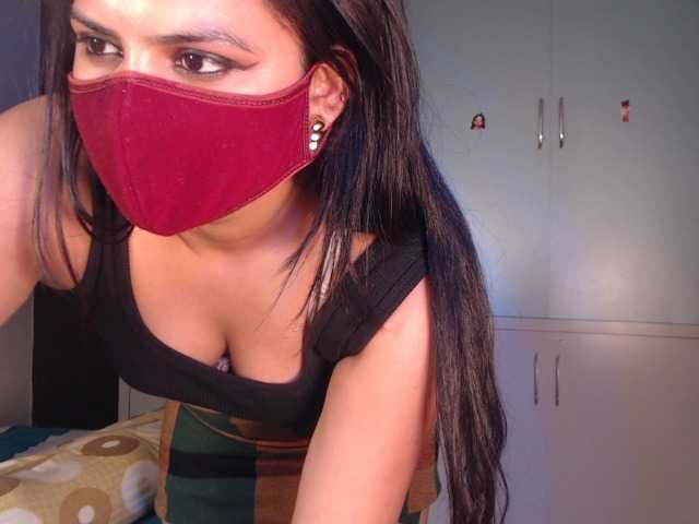 Itshotanu live cam preview