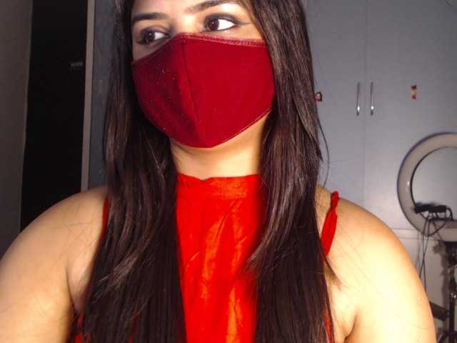 Itshotanu, en directo ahora en BongaCams