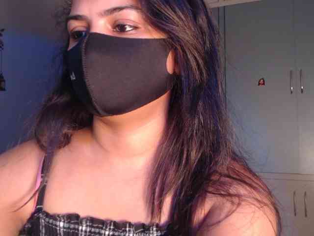 Itshotanu webcam