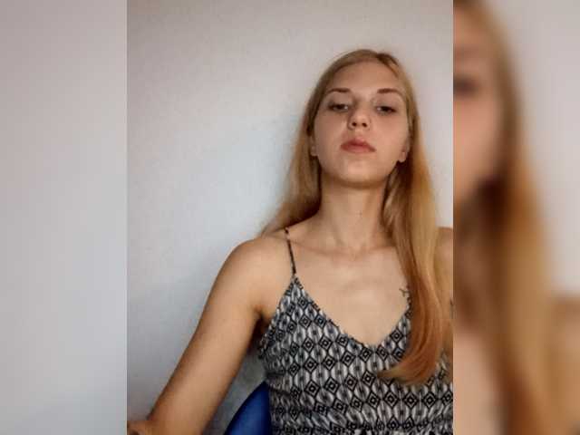 MysticLuna600 live cam on BongaCams