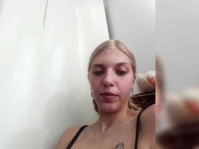 MysticLuna600 webcam