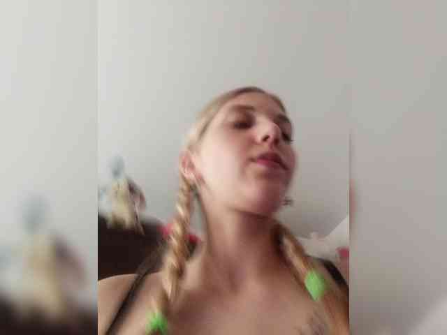 MysticLuna600 webcam
