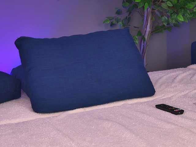NewLuxxy live cam on BongaCams