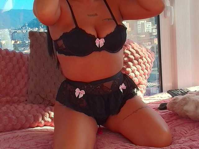 JazminBunny live cam preview