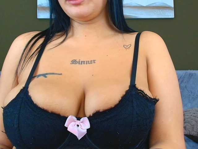 JazminBunny live cam preview
