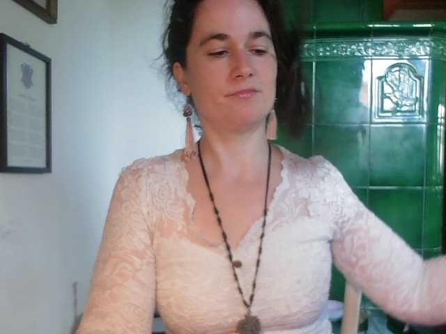 AmanelWhite
