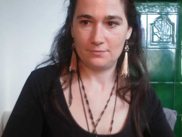 AmanelWhite, en vivo ahora en BongaCams