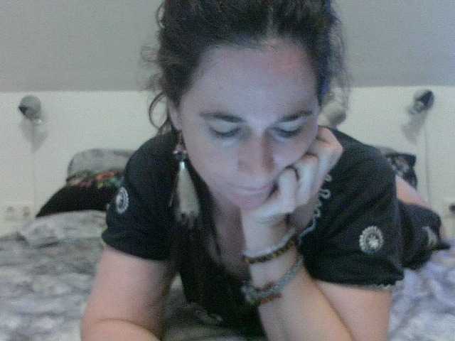 AmanelWhite