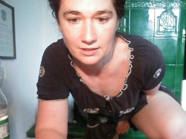 AmanelWhite live cam preview